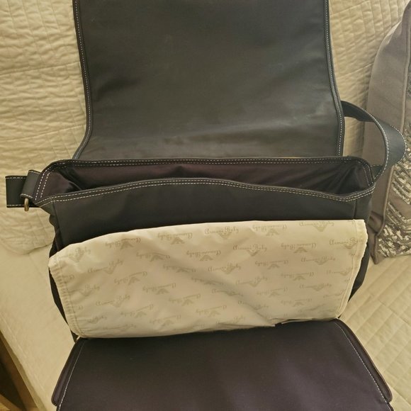 ARMANI BABY Diaper Changing Messenger Bag - Condition Showroom Never used. - Picture 9 of 13